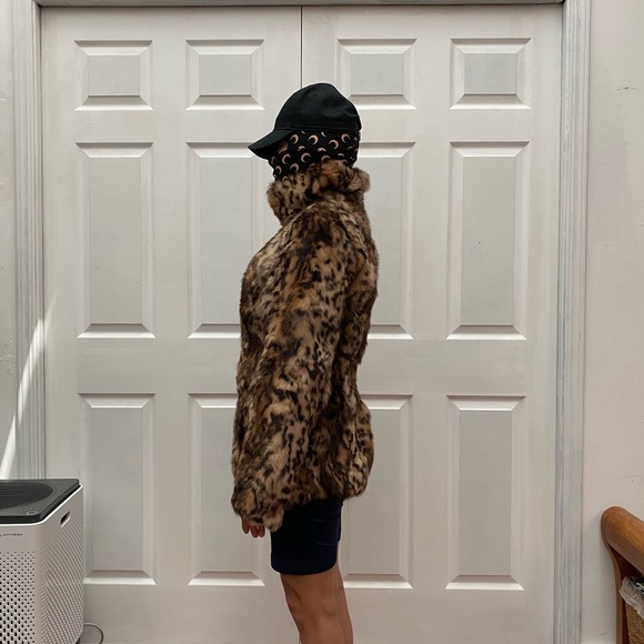 Jessica Wilde Faux Fur Leopard Coat - Brown & Black - Picture 9 of 11